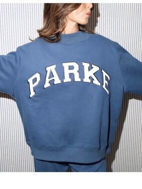 NWOT Parke Varsity Mochneck Sweatshirt size l/XL in blue (208)
